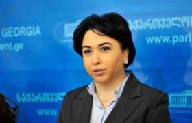 ეკა ბესელიამ გიორგი აბაშიშვილს უვიცი და ბეცი უწოდა