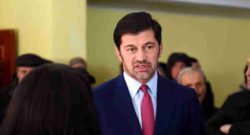 კალაძე ხელისუფლებას აშანტაჟებს?