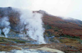 კამჩატკაზე ვულკანი ამოიფრქვა _ 200 წლის შემდეგ