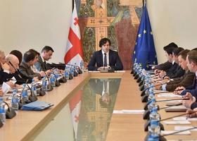 43 მომხრე, 8 წინააღმდეგი - საკონსტიტუციო ცვლილებების პროექტი მიღებულია