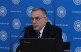 ლადო პაპავა: "თსუ-ს რექტორობიდან ჩემ ჩამოშორებას უშიშროება ცდილობდა" ლადო პაპავა: "თსუ-ს რექტორობიდან ჩემ ჩამოშორებას უშიშროება ცდილობდა"