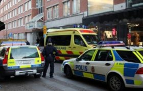 სტოკჰოლმის პოლიცია 2 ადამიანს კითხავს