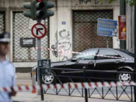 ათენში ექს-პრემიერი მანქანაში ააფეთქეს