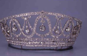 გერმანიაში მუზეუმიდან 1,2 მილიონის ღირებულების 367 ბრილიანტიანი დიადემა მოიპარეს