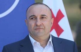 კახა ოქრიაშვილი თინა ტურძილაძის წინააღმდეგ - საავადმყოფოს დავუბრუნებთ მთავრობას და დაგვიბრუნონ ჩვენი 50 მილიონი დოლარი
