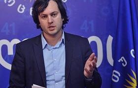 ირაკლი კობახიძე: „რამდენიმე ათეული ახალგაზრდა კომუნისტი 2.500 კაცს იმის საშუალებას არ აძლევს, რომ კონსტიტუცია განიხილოს“