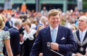 ნიდერლანდების მეფე სამგზავრო თვითმფრინავის პილოტად მუშაობს