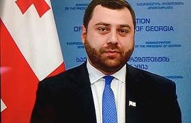 აბაშიშვილი: ”პრეზიდენტი მუხთარლის მეუღლეს და შვილებს საქართველოს მოქალაქეობას მიანიჭებს”