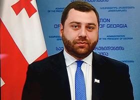 აბაშიშვილი: ”პრეზიდენტი მუხთარლის მეუღლეს და შვილებს საქართველოს მოქალაქეობას მიანიჭებს”