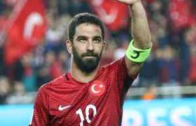 არდა ტურანი ჟურნალისტთან ჩხუბის გამო ნაკრებიდან მოკვეთეს