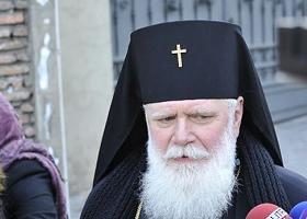 მეუფე ანტონს ფინანსურ მაქინაციებსა და 48 ათასი ლარის მითვისებაში ადანაშაულებენ