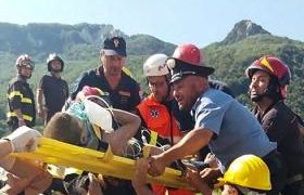 იტალიაში ნანგრევებში დარჩენილი ბავშვებიც ამოიყვანეს