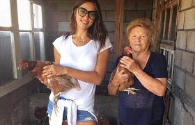 ირინა შეიკი ბებიასთან რუსეთში ისვენებს