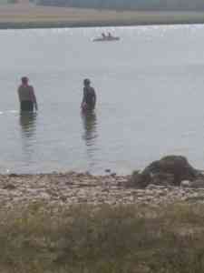 პრეზიდენტმა მარგველაშვილმა და მაკა ჩიჩუამ ბაზალეთის ტბაში იბანავეს