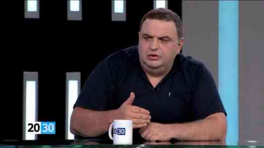 გუბაზ სანიკიძე ჟურნალისტებს - სააკაშვილი აგენტს როდის მეძახდა? - თავგასიებულს მეძახდა