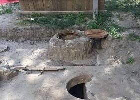 კიევში საკანალიზაციო ჭაში თავმოჭრილი ცხედარი იპოვეს 