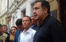 სააკაშვილი: "კიევში ხალხთან ერთად ჩავალ და შევქმნი ხელისუფლების ლეგალურად შეცვლის მექანიზმს" სააკაშვილი: "კიევში ხალხთან ერთად ჩავალ და შევქმნი ხელისუფლების ლეგალურად შეცვლის მექანიზმს"