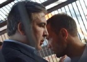 სააკაშვილი უკრაინის საზღვარზე მივიდა - შეგინის გამშვებ პუნქტზე მისმა ავტობუსმა შლაგბაუმი გაიარა