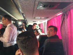 სააკაშვილმა ჟეშოვში ბრიფინგი გააუქმა და კრაკოვეცისკენ დაიძრა