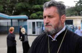 მამა მიქაელ ბოტკოველი: „ეჭვი მეპარება, რომ სინოდზე დღეს საუბარი ციანიდის საქმეს შეეხოს“