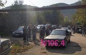 დმანისში, მაშავერას საარჩევნო უბანზე, შავ სამოსში ჩაცმულ უცნობ პირებს საარჩევნო სიები გადააქვთ