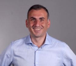 კახა, რატომ გამირბიხარ, სახმალაოდ ხომ არ გიწვევ? - ალეკო ელისაშვილი კახა კალაძეს არ ეშვება