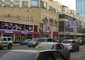 პეკინის ქუჩაზე მიკროავტობუსი ქალს დაეჯახა