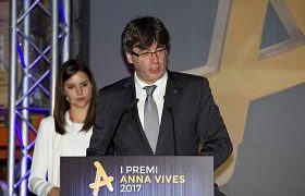 კატალონიის გადაყენებული პრეზიდენტი კარლეს პუჩდემონი ხალხს “დემოკრატიული წინააღმდეგობისკენ“ მოუწოდებს კატალონიის გადაყენებული პრეზიდენტი კარლეს პუჩდემონი ხალხს “დემოკრატიული წინააღმდეგობისკენ“ მოუწოდებს