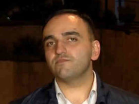 ადოკატი - „საკრებულოსთან დაკავებულ თორნიკე ბიკაშვილს ფიზიკური დაზიანებები აღენიშნება“