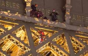 ეიფელის კოშკზე თვითმკვლელის განეიტრალებას ცდილობენ - ვიდეო