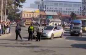 ავტოსაგზაო შემთხვევა ბათუმში - დაშავებულია მცირეწლოვანი