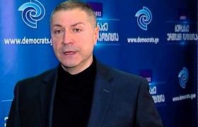 გიგლა ბარამიძე: „გახარია, ბახტაძე და კალაძე პრემიერობისთვის იბრძოლებენ... ქუმსიშვილი კვირიკაშვილს ძირს უთხრიდა“ გიგლა ბარამიძე: „გახარია, ბახტაძე და კალაძე პრემიერობისთვის იბრძოლებენ... ქუმსიშვილი კვირიკაშვილს ძირს უთხრიდა“