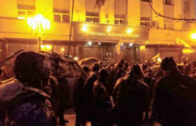 "Юра – продажная шкура" - სააკაშვილის მომხრეები გენპროკურატურასთან ლუცენკოს გადაყენებას ითხოვენ