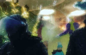 კიევში პოროშენკოს შოკოლადის მაღაზიას ვიტრინა ჩაუმსხვრიეს