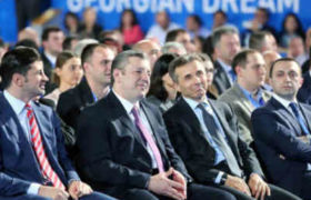 "ღარიბაშვილი პროცესში შემოდის" - რატომ იქმნება ახალი ფრაქციები პარლამენტში "ღარიბაშვილი პროცესში შემოდის" - რატომ იქმნება ახალი ფრაქციები პარლამენტში