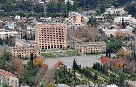 სოხუმის ცენტრალურ პარკში გიორგი ლუკავას გათავისუფლება გააპროტესტეს
