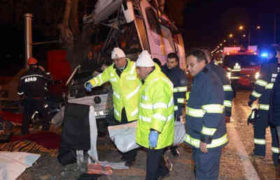 თურქეთში ბავშვებით სავსე ავტობუსი ხეებს შეეჯახა - დაიღუპა 11, დაშავდა 44 ადამიანი