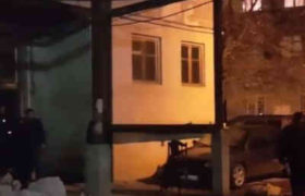 რუსთავში, კონსტიტუციის ქუჩაზე გაჩენილ ხანძარს 50 წლამდე ქალი ემსხვერპლა რუსთავში, კონსტიტუციის ქუჩაზე გაჩენილ ხანძარს 50 წლამდე ქალი ემსხვერპლა