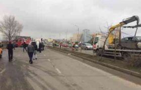 ვარკეთილში ბმვ "ყაზტრანსგაზის" მანქანას დაეჯახა - 3 ადამიანი დაშავდა