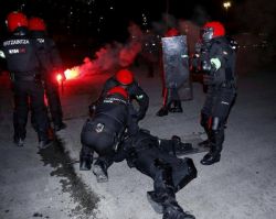 მოსკოვის „სპარტაკის“ ქომაგებმა ბილბაოში მასობრივი ჩხუბი მოაწყვეს - დაიღუპა 1 პოლიციელი - ვიდეო