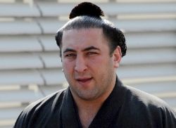 პრეზიდენტმა სუმოისტი ლევან გორგაძე ღირსების ორდენით დააჯილდოვა