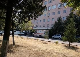 დიღმის მასივში მოზარდი მე-8 სართულიდან გადავარდა და გადარჩა - ამბობენ, რომ ის „ლურჯ ვეშაპს“ თამაშობდა