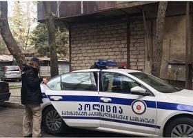 ”ლურჯი ვეშაპი” თუ უიღბლო სიყვარული - რატომ გადახტა 16 წლის ბიჭი მე-8 სართულიდან