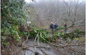 ლანჩხუთი-აცანის გზაზე მეწყერი ჩამოწვა ლანჩხუთი-აცანის გზაზე მეწყერი ჩამოწვა