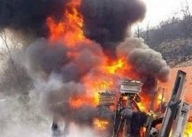 რიკოთზე სატვირთო მანქანა იწვის - დაშავდა მძღოლი