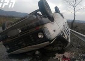 კახეთში მიკროავტობუსი ამობრუნდა - 9 მგზავრი დაშავდა