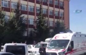 სროლა თურქეთის უნივერსიტეტში - 4 ადამიანი დაიღუპა