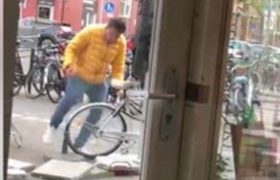 ”მიშა პირადი ტრანსპორტით ოპოზიციასთან შესახვედრად... ბრონირებული მანქანა სახლში დატოვა” - ვიდეო