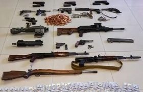 თბილისში „დენთის“ დამფუძნებელი, პაატა მუსერიძე დააკავეს - სახლის სარდაფიდან რამდენიმე ტომრით იარაღი გამოიტანეს