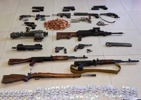 თბილისში „დენთის“ დამფუძნებელი, პაატა მუსერიძე დააკავეს - სახლის სარდაფიდან რამდენიმე ტომრით იარაღი გამოიტანეს
